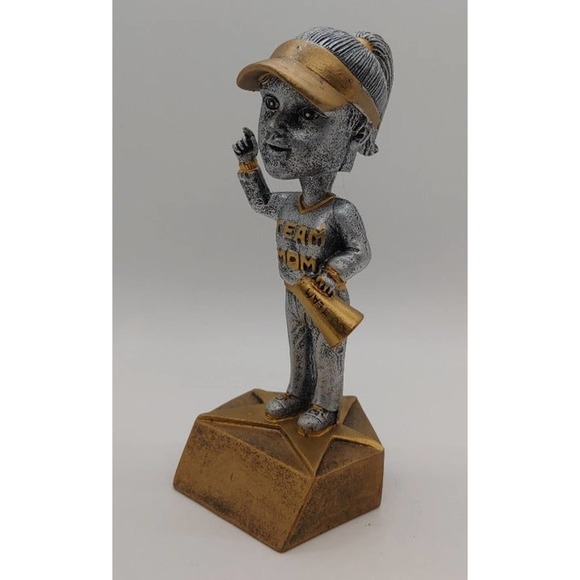 Bobblehead Team Mom - NEW - Picture 1 of 7